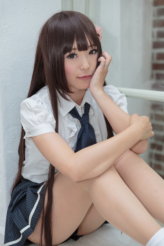 japanese girl legs knee show panties schoolgirl skirt jk parlor taiiku-suwari zuwari osaka maid cafes