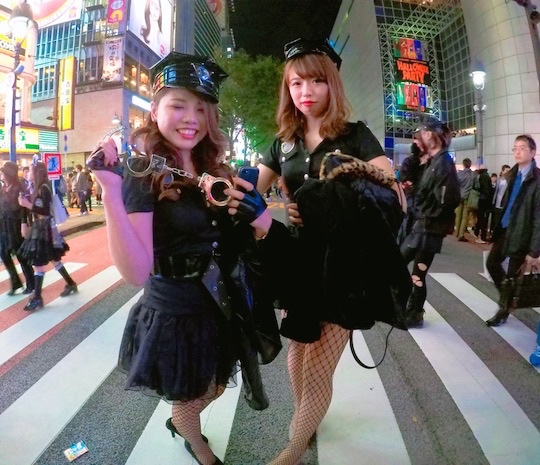 halloween tokyo shibuya japan costumes photo