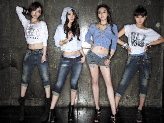 Brown Eyed Girl Sexy Korean K-Pop Idols Ass Shaking Japan Korea Boom