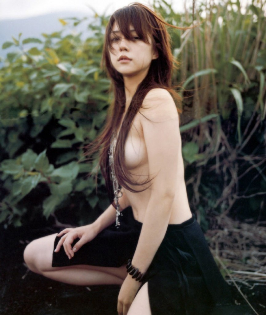 miho yoshioka japanese idol model hot 吉岡美穂
