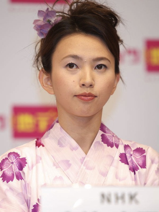 yuriko shimazu hot nhk announcer