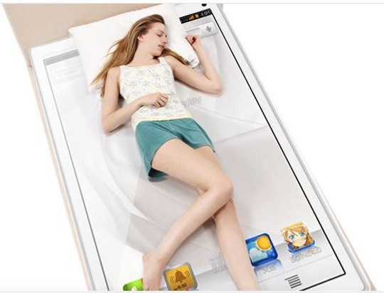 kddi smartphone bed digital soine hug screen otaku