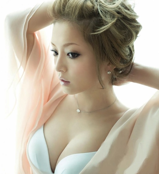 ayumi hamasaki sexy singer japanese