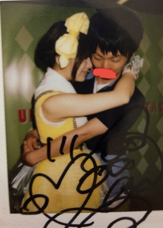 erena ono first album release handshaking event meet fan hug kiss cheki photo