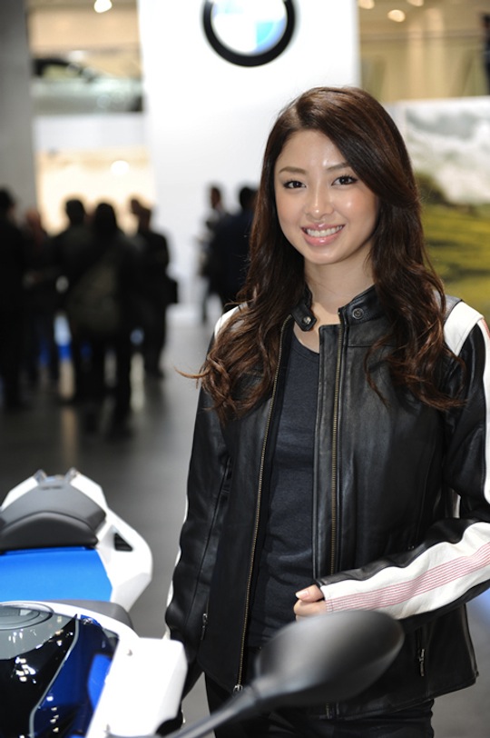 tokyo motor show 2013 girls companions hot