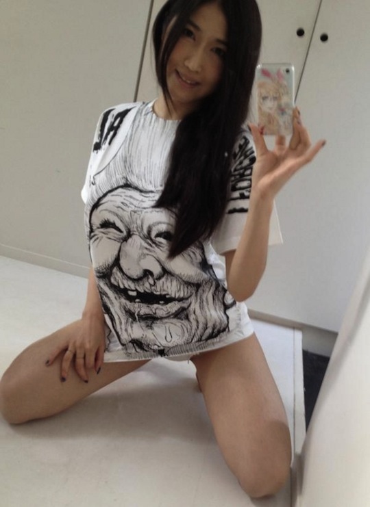 nayuka mine selfie sexy japan model hot body