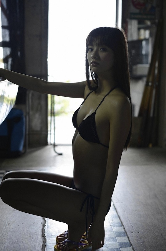 yua shinkawa japanese actress fashion model sexy hot