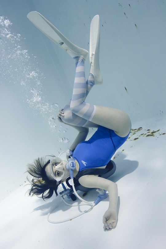 suichu niso underwater plus knee high socks cosplay diving fetish photography manabu koga japanese girls manami yamaguchi