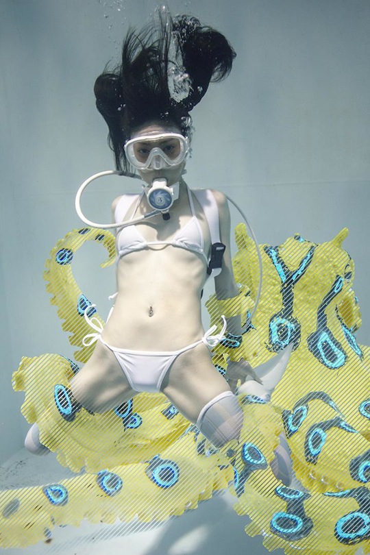 suichu niso underwater knee high socks cosplay diving fetish photography manabu koga japanese girls manami yamaguchi