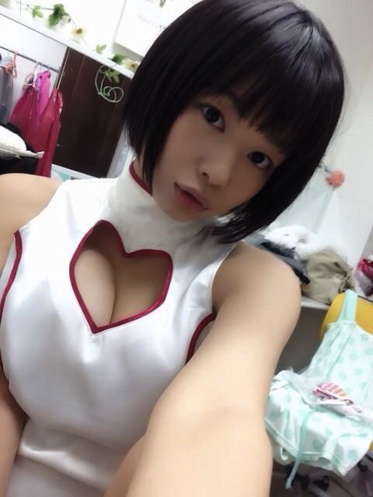 ii oppai no hi japan nice breasts day twitter trending selfie bust いいおっぱいの日 gravure models idols