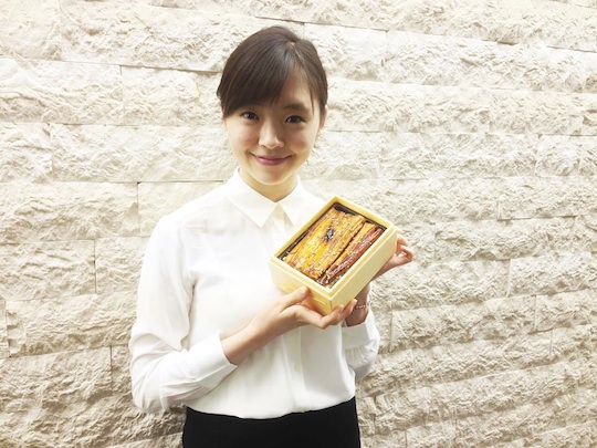 platinum lunch service bento lunchbox delivery beautiful model actress tokyo