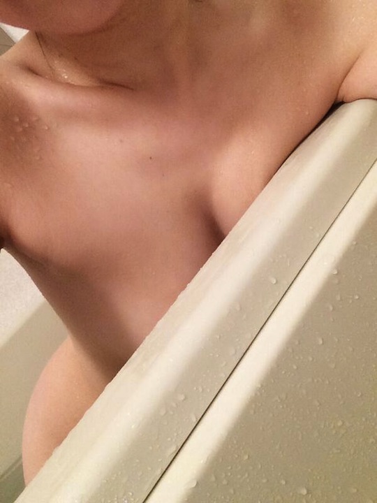 yu kawakami japanese jav porn star selfie sexy nude