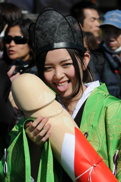 honen matsuri aichi japan fertility tagata jinja phallus foreigner girls penis cock parade