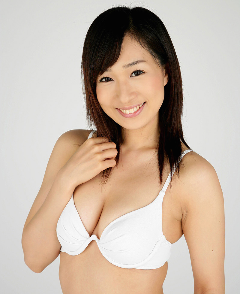 ayaka ichinose gravure idol model japan