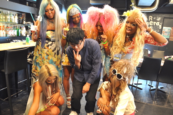 ganguro cafe bar shibuya gyaru theme visit para para dance