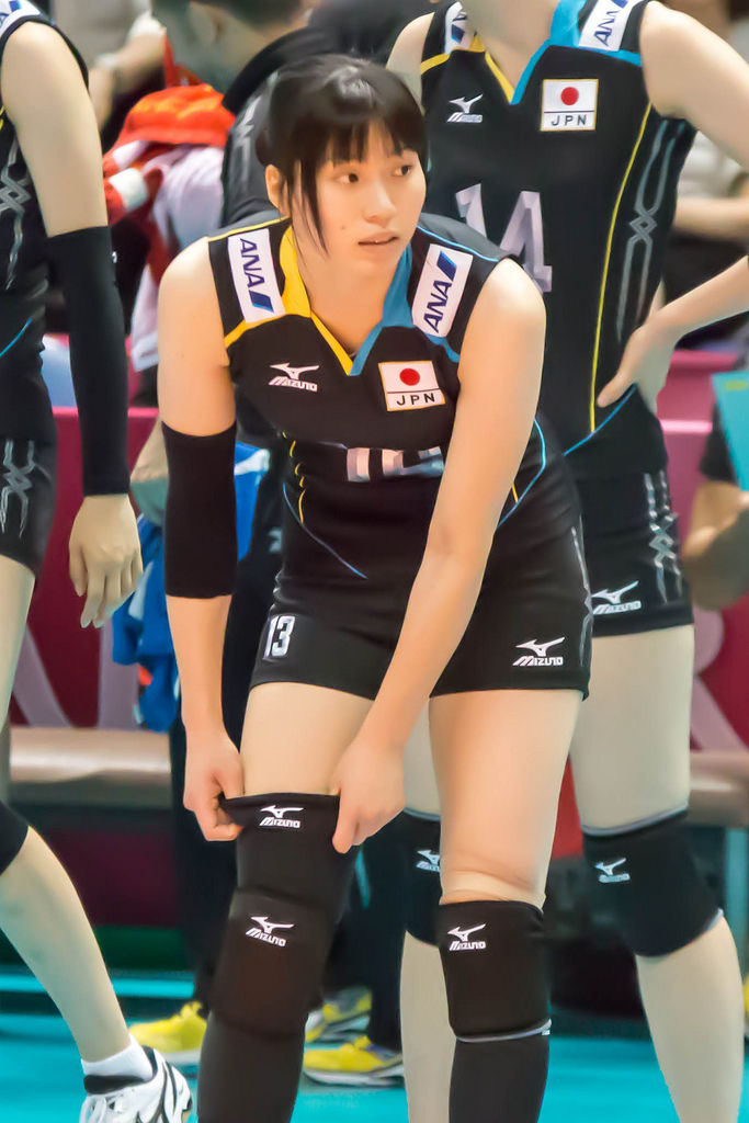 japanese-volleyball-player-female-girl-hot-cute-11