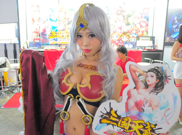 tokyo game show 2015 companion booth babe photo sexy bust breasts