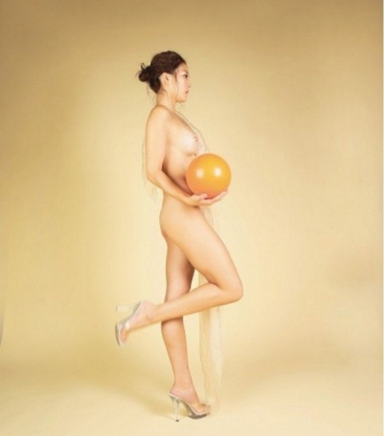 risa izumi olympic gymnast nude model naked japanese athlete photobook gravure