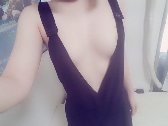 japanese twitter naked nude selfie amateur office lady OL horny fetish slender body