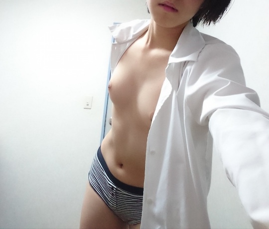 japanese girl cute high school student naked nude selfie short hair boyish body