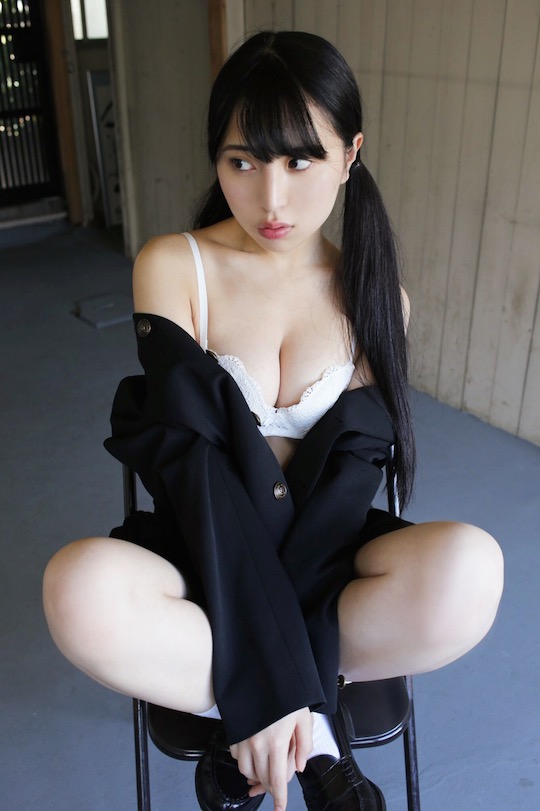 seina takeuchi mangaka illustrator gravure debut model idol japanese sexy cute beautiful