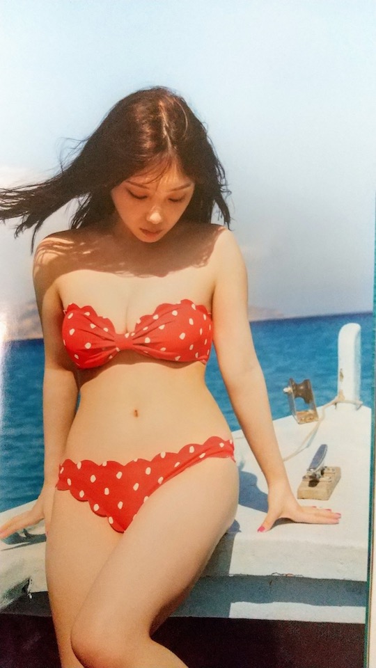 yuuki yoda nogizaka46 mukuchi na jikan photobook japanese