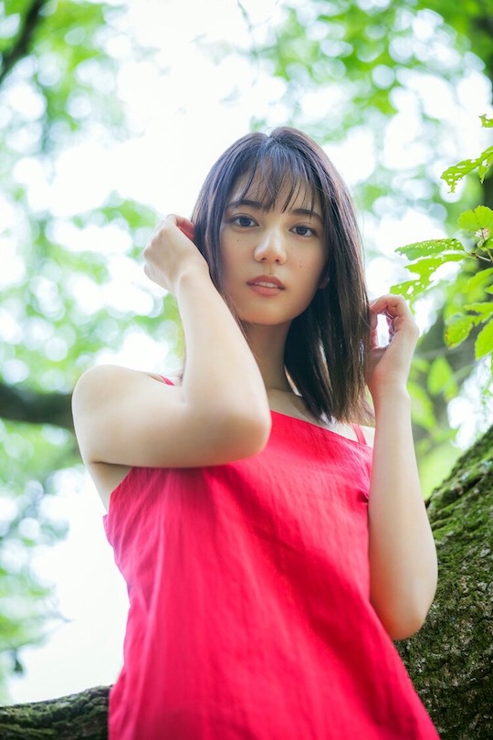 nao kosaka photo book kimi wa dare hinatazaka46 debut first photo swimwear picture