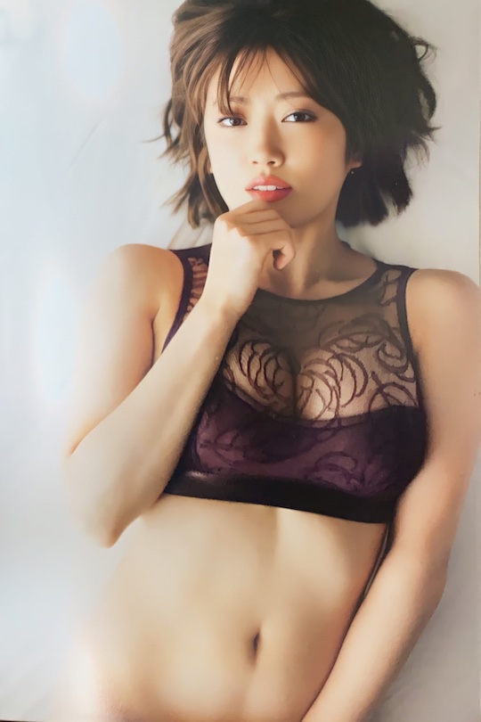 hina higuchi hinachima nogizaka46 photo-book sexy japanese nude pic koibito no yo ni like a lover bathing photo