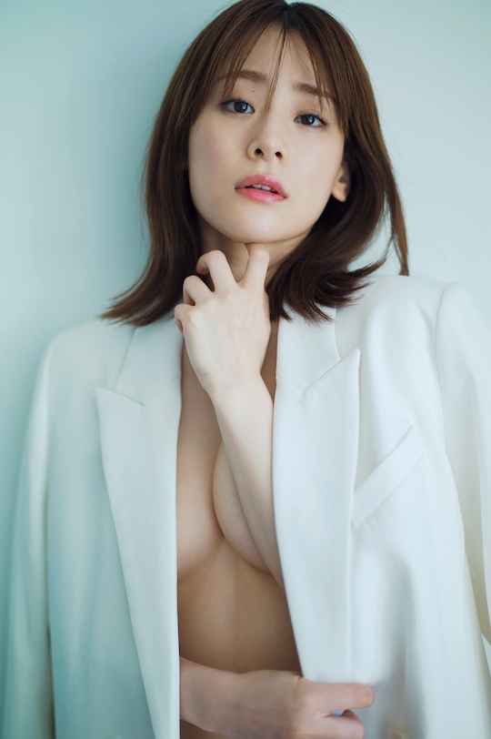 minami fukuoka japanese gravure idol model comeback sexy body hot picture live streamer