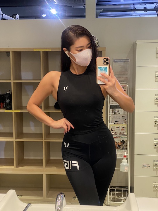 rose melle japanese fitness model sexy sporty body