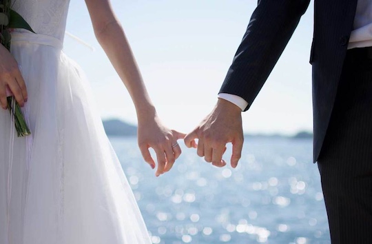 young people married marriage rate number decline japan