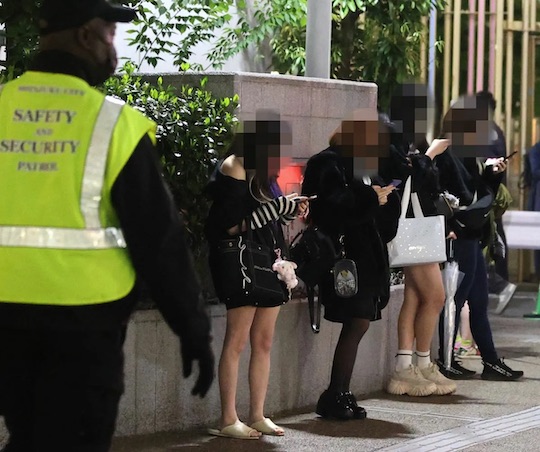 street walker prostitution okubo kabukicho shinjuku tokyo arrest japan