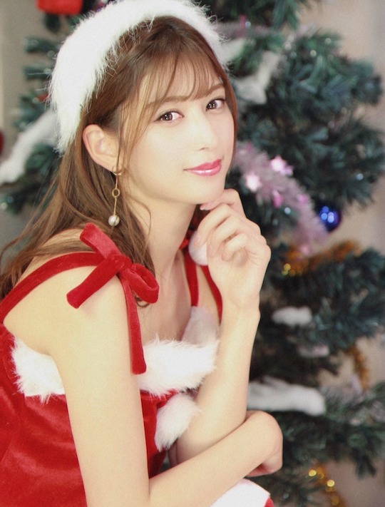 risa yukihira gravure santa cosplay sexy body