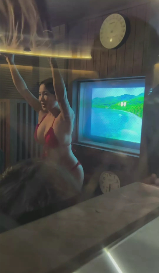 gravure idol gradol jun amaki japanese busty tokyo sauna
