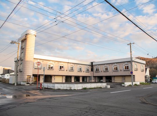 old hokkaido japan love-hotel asahikawa rent monthly stay apartment