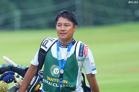 ryo kurinaga male caddy adultery golf scandal banned female players affairs