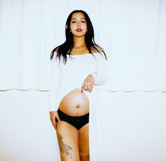 emiri okazaki japanese porn star adult video pregnant maternity photo single mom JAV actress performer