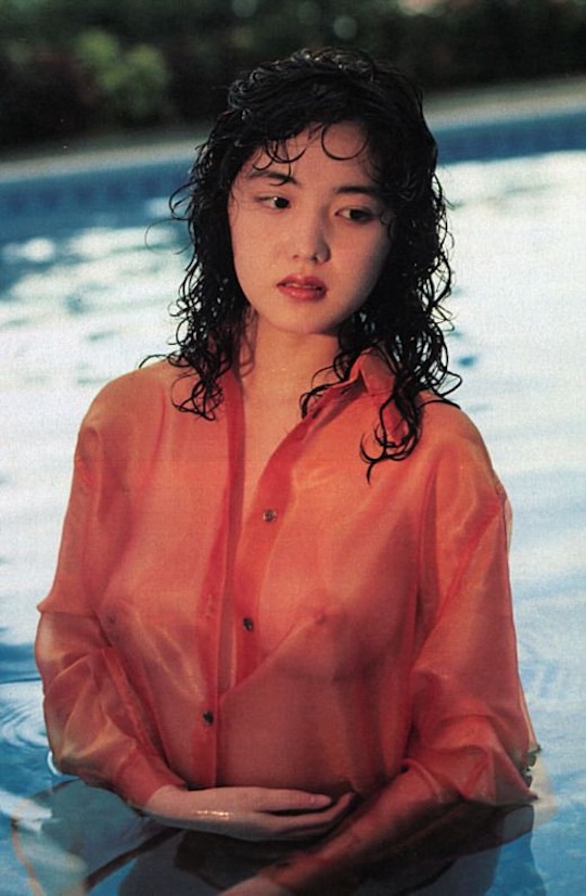 mayumi yamazaki onyanko club music idol old nude photobook gravure Japanese 1980s