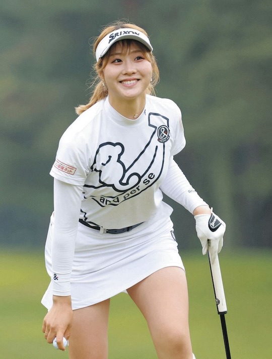 reika miyako hot japanese female golfer