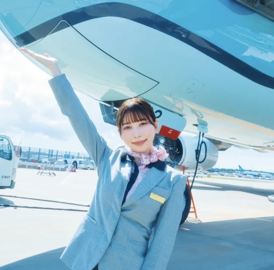 risa-yukihira ana flight cabin attendant cosplay photo shoot